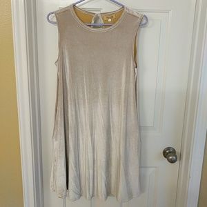 Piko dress s gold
